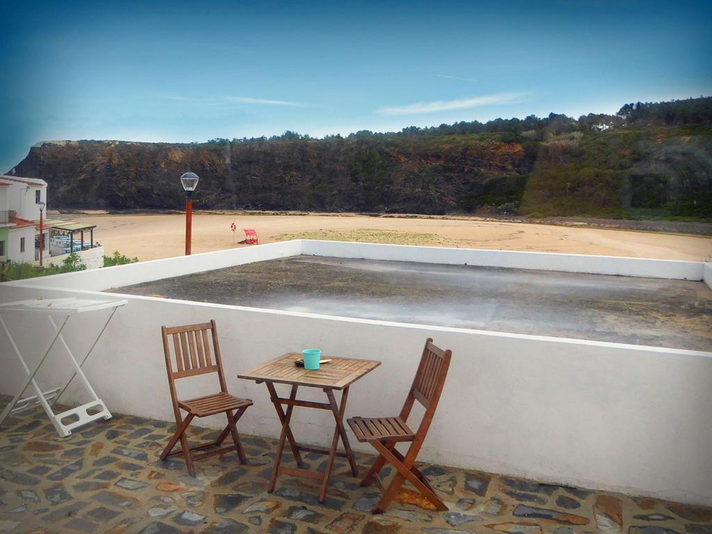 Pedra Dos Corvos House